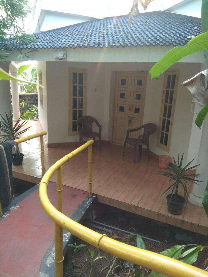 Janhvi Cottage Varkala Exterior photo